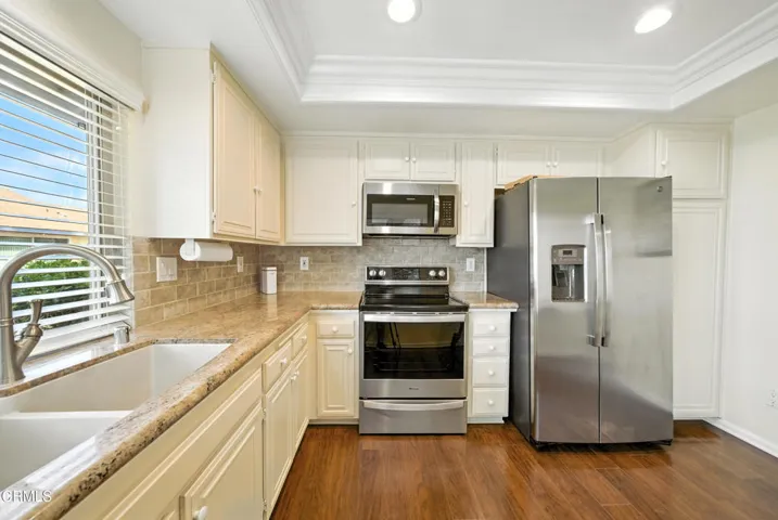 35111 Village 35 Camarillo-14