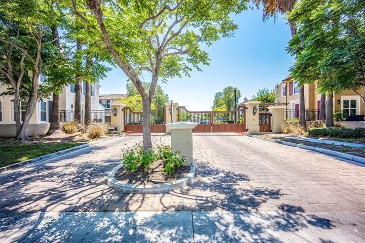 125 S Heartwood Way, Anaheim, California 92801