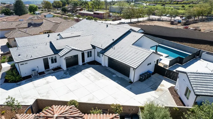 1204 Arbenz Circle, Corona, California 92881