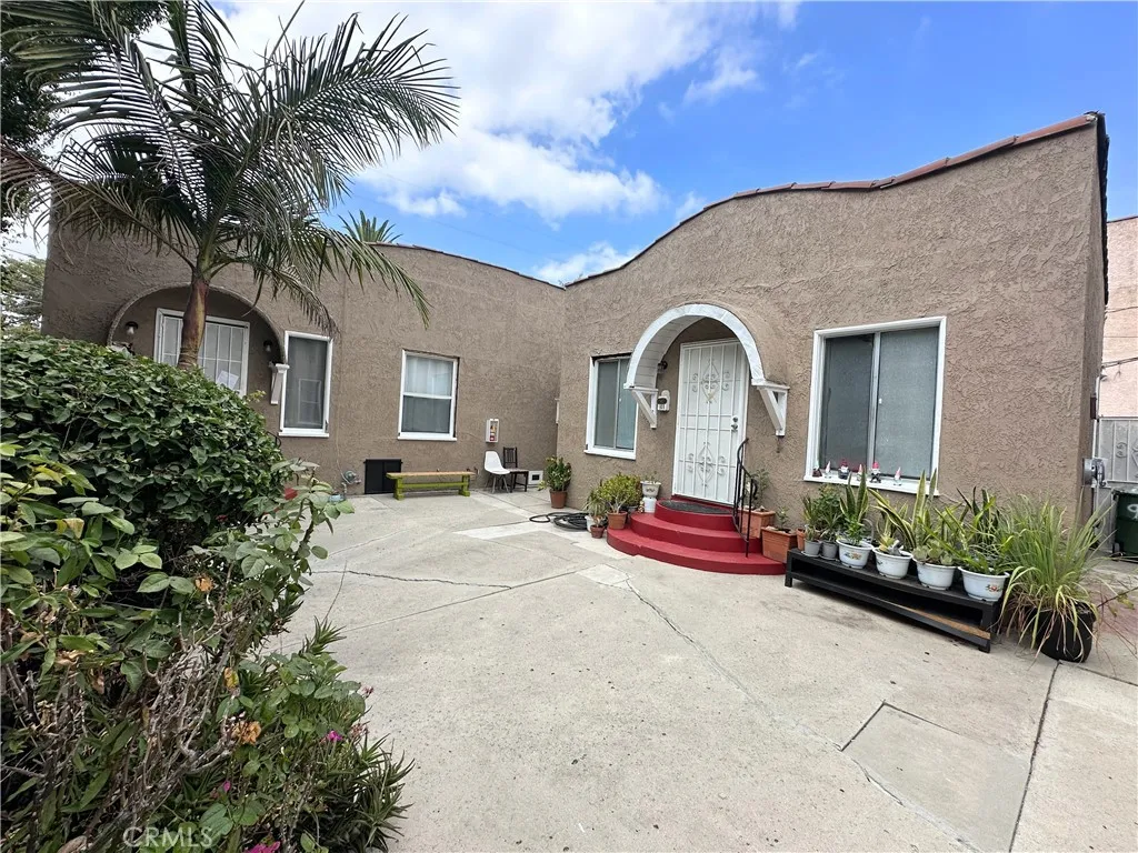 901 N El Centro Avenue, Hollywood, California 90038, ,Residential Income,For Sale,El Centro,SR25168311