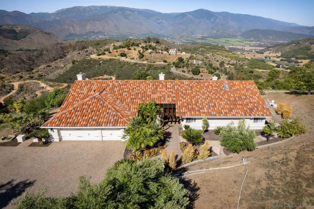 36591 Carney Rd, Valley Center, California 92082 home-pic-2