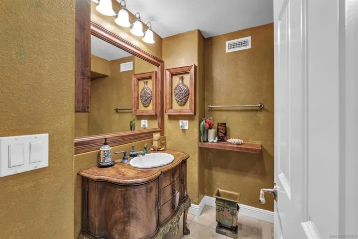 5398 Shannon Ridge Ln, San Diego, California 92130