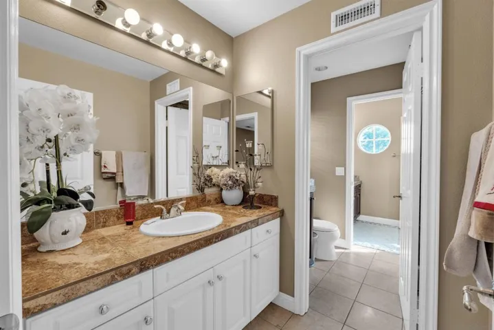 5398 Shannon Ridge Ln, San Diego, California 92130