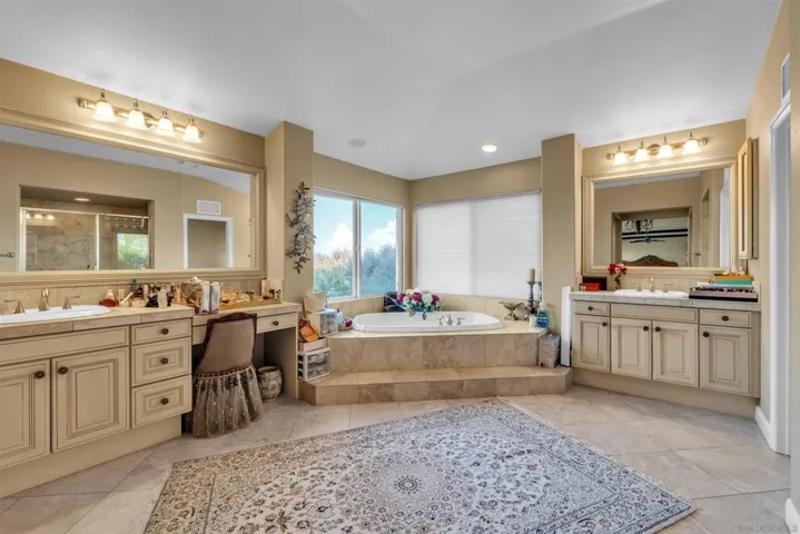 5398 Shannon Ridge Ln, San Diego, California 92130