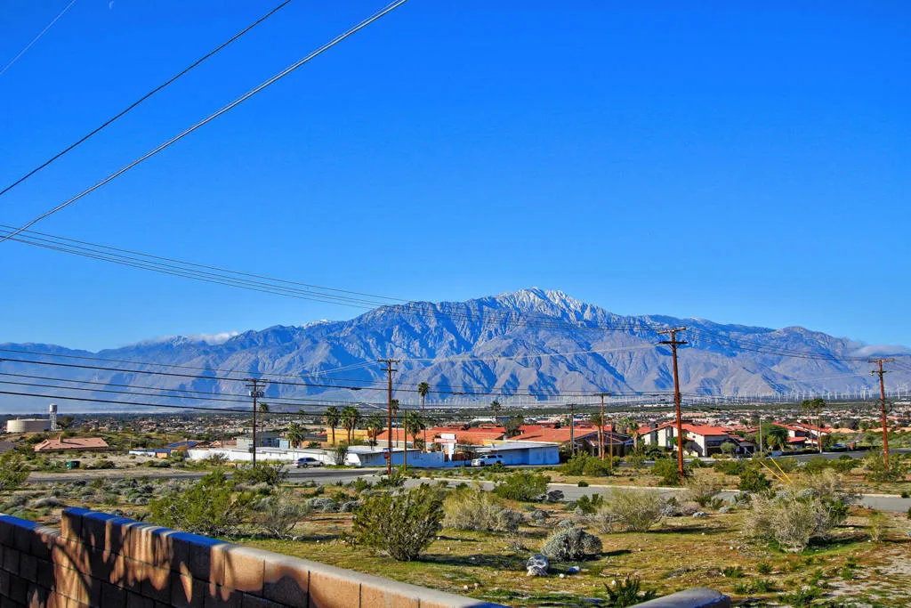 12925 Maui Way, Desert Hot Springs, California 92240 home-pic-3