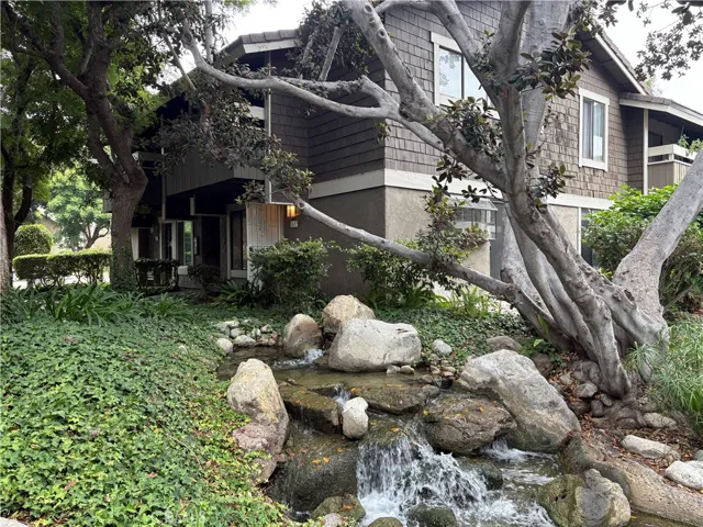 21 Streamwood, Irvine, California 92620