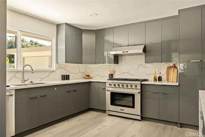 30777 E Sunset Drive S, Redlands, California 92373