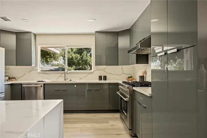 30777 E Sunset Drive S, Redlands, California 92373