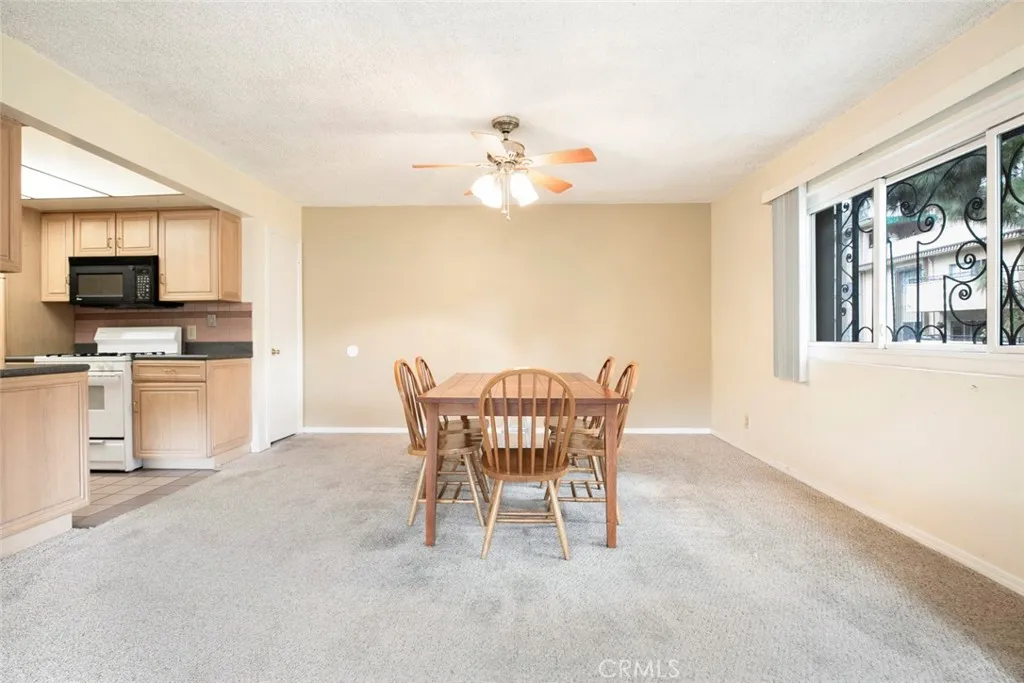 6700 Hillpark Drive 302, Los Angeles, California 90068 home-pic-6