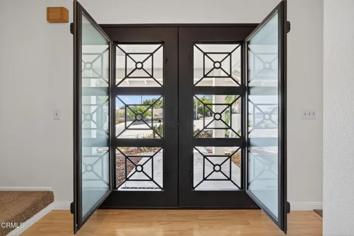 Operable Privacy Panels