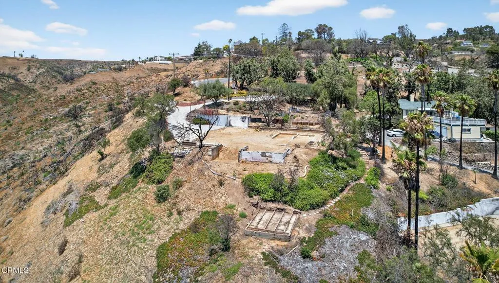 6-web-or-mls-UpmarketMedia_375_AER-27