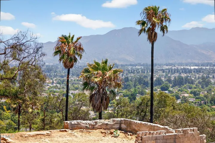 24-web-or-mls-UpmarketMedia_375H-45