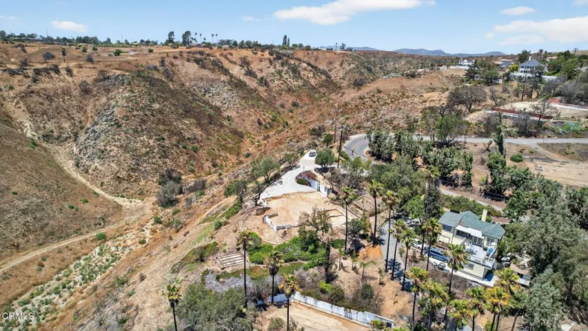 5-web-or-mls-UpmarketMedia_375_AER-24