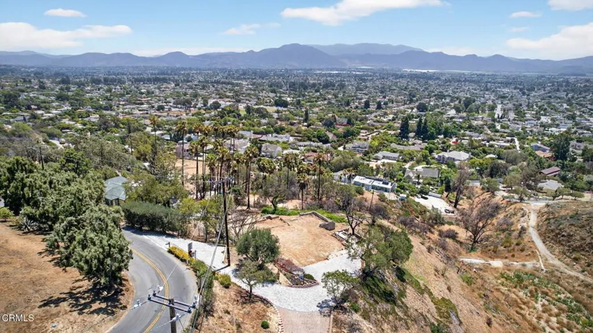 1-web-or-mls-UpmarketMedia_375_AER-1