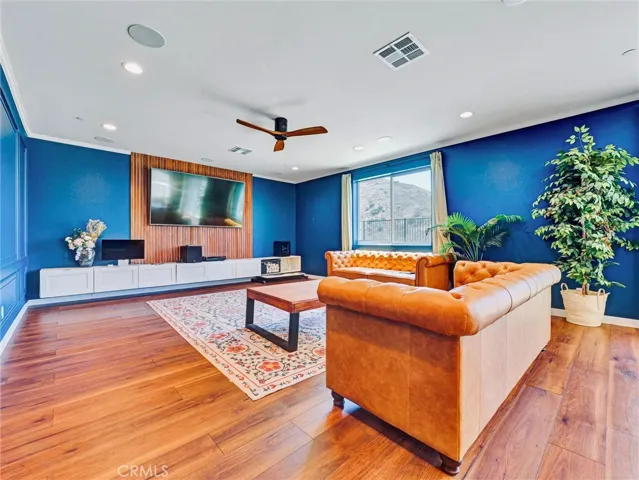 *Spacious Living Room