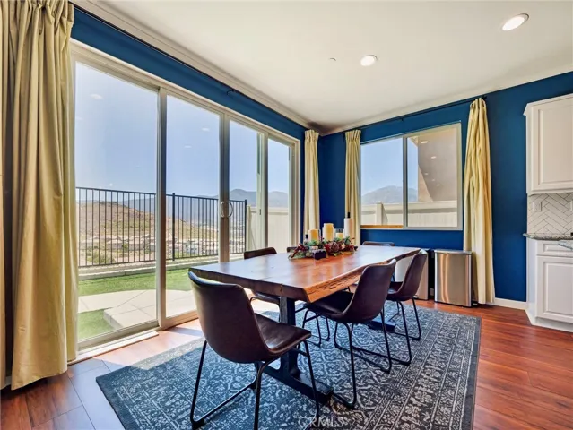 *Dining Area with a View!