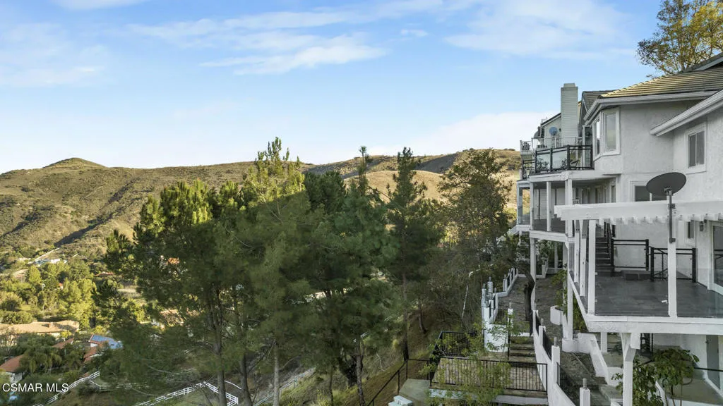 54 Saddlebow Road, Bell Canyon, California 91307 home-pic-15