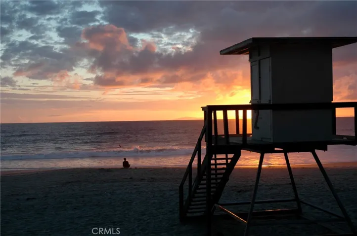 Lifeguard stand on beach below.