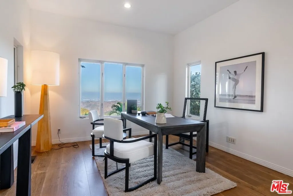 21965 Saddle Peak Road, Topanga, California 90290 home-pic-25