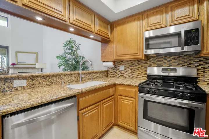 8675 Falmouth Avenue 306, Playa Del Rey, California 90293