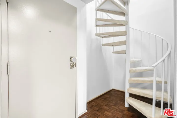 8675 Falmouth Avenue 306, Playa Del Rey, California 90293