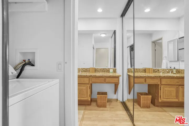 8675 Falmouth Avenue 306, Playa Del Rey, California 90293