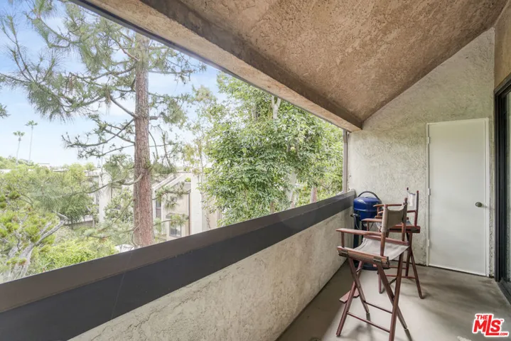 8675 Falmouth Avenue 306, Playa Del Rey, California 90293