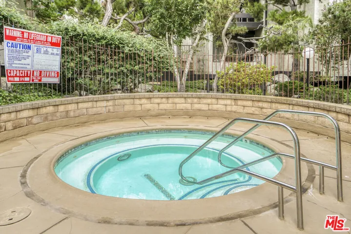 8675 Falmouth Avenue 306, Playa Del Rey, California 90293
