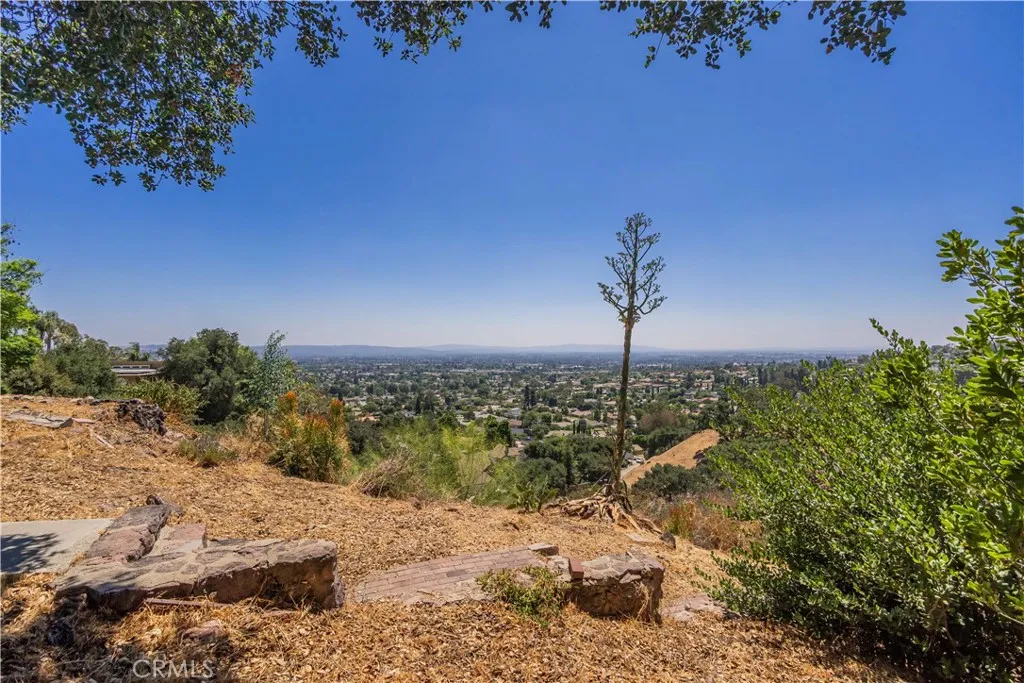 947 N Glendora Avenue, Glendora, California 91741 home-pic-31