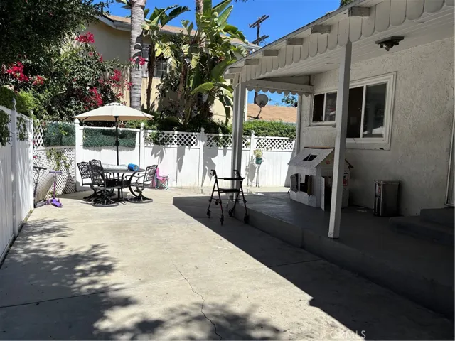5620 & 5618 Cartwright Avenue, North Hollywood, California 91601