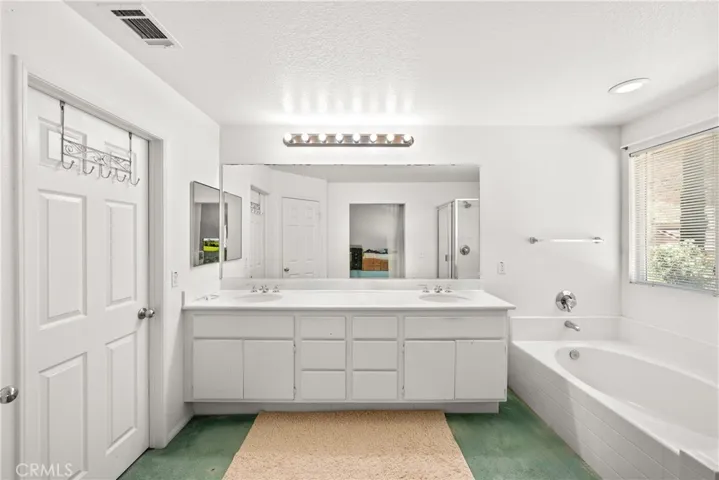 15157 Spinnaker Drive, Lake Elsinore, California 92530