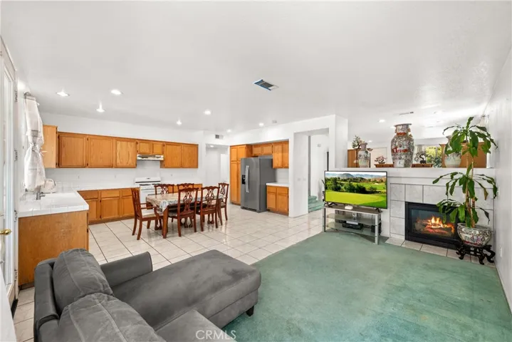 15157 Spinnaker Drive, Lake Elsinore, California 92530