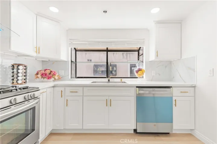 500 N Moore Avenue E, Monterey Park, California 91754