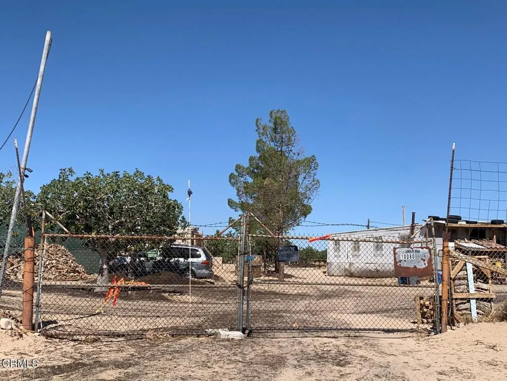 10080 Santa Fe Fire Road, Lucerne Valley, California 92356 home-pic-1
