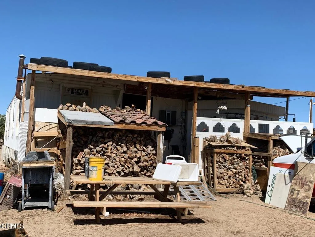 10080 Santa Fe Fire Road, Lucerne Valley, California 92356 home-pic-29