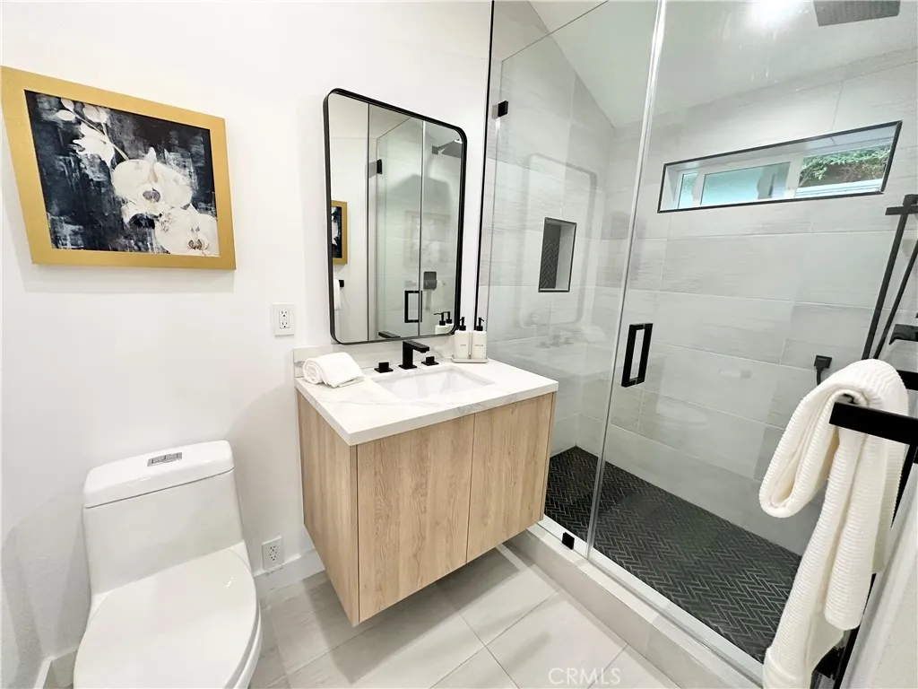 23026 Mobile Street, West Hills, California 91307 home-pic-14