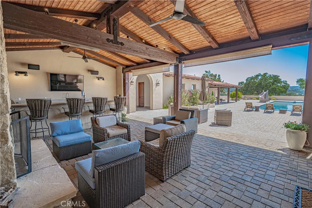 Another angle showcasing this wonderful space.