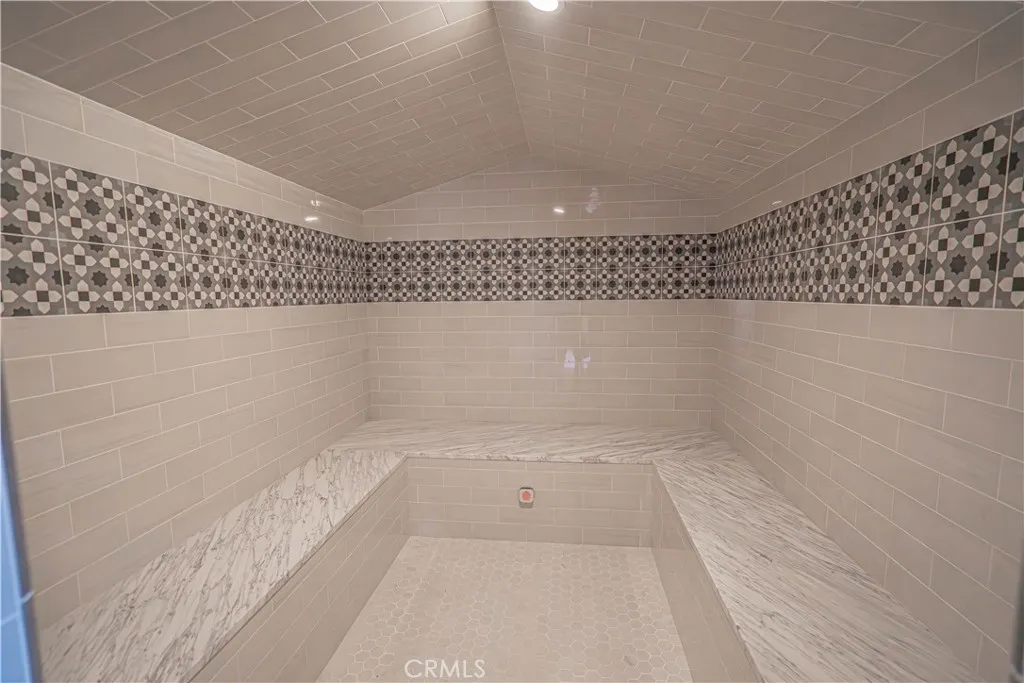 Experience hotel-style luxury with this spacious 8 person steam room — your wellness journey starts here.