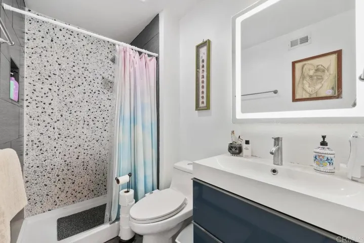 8112 Caminito Gianna, La Jolla, California 92037