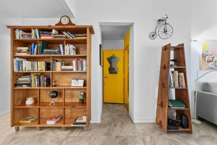 8112 Caminito Gianna, La Jolla, California 92037