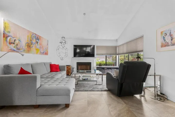 8112 Caminito Gianna, La Jolla, California 92037