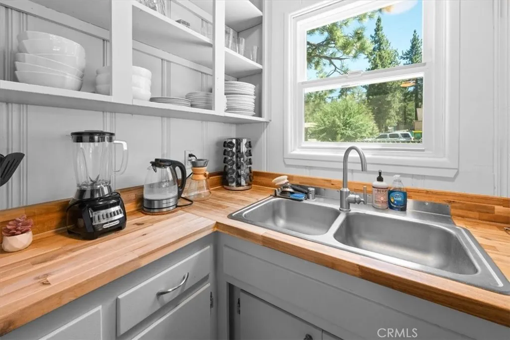 455 Crane Drive, Big Bear Lake, California 92315 home-pic-8