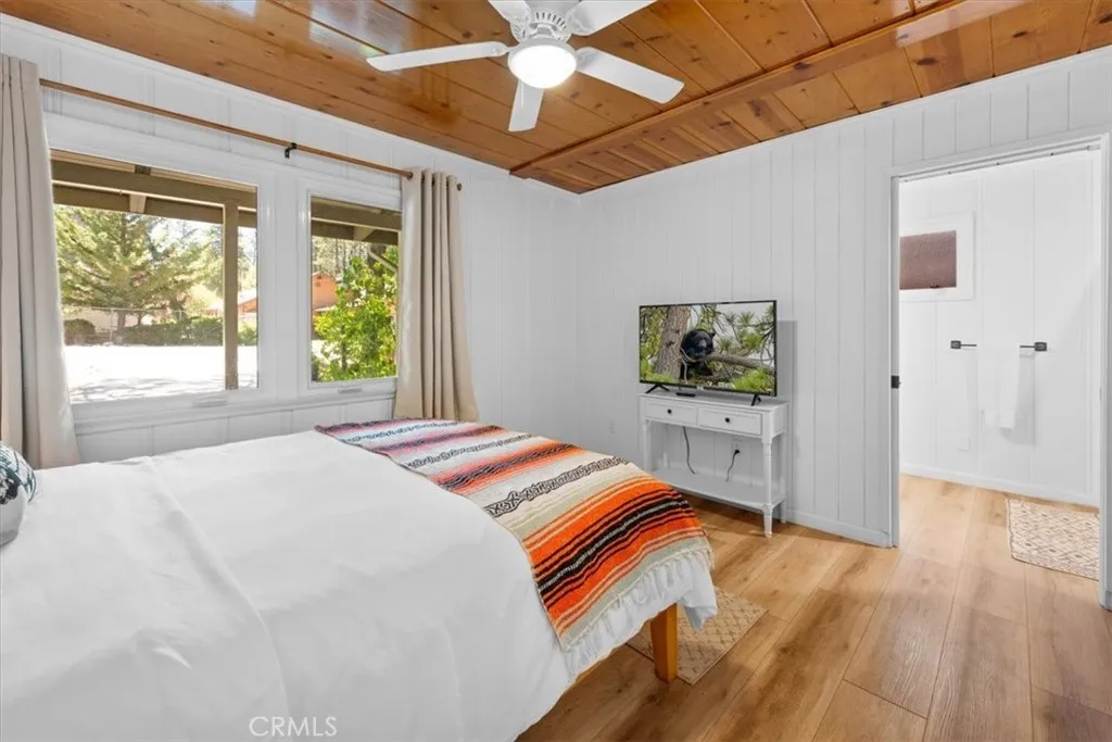 455 Crane Drive, Big Bear Lake, California 92315 home-pic-11