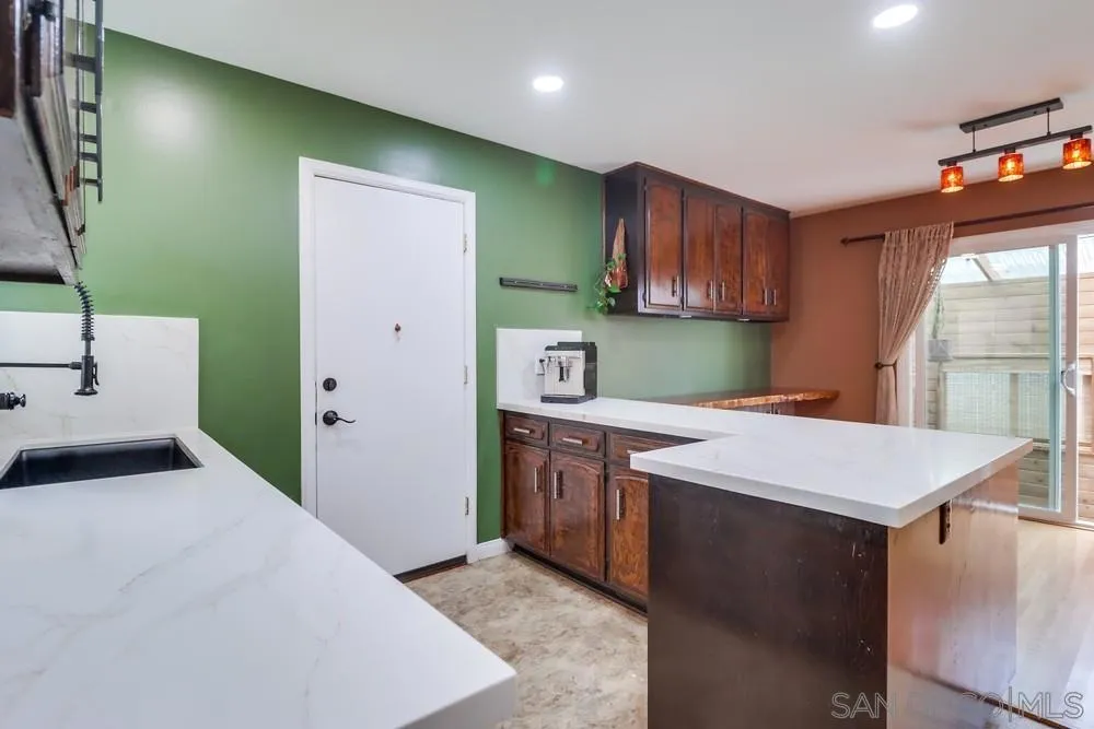 , San Diego, California 92123 home-pic-16