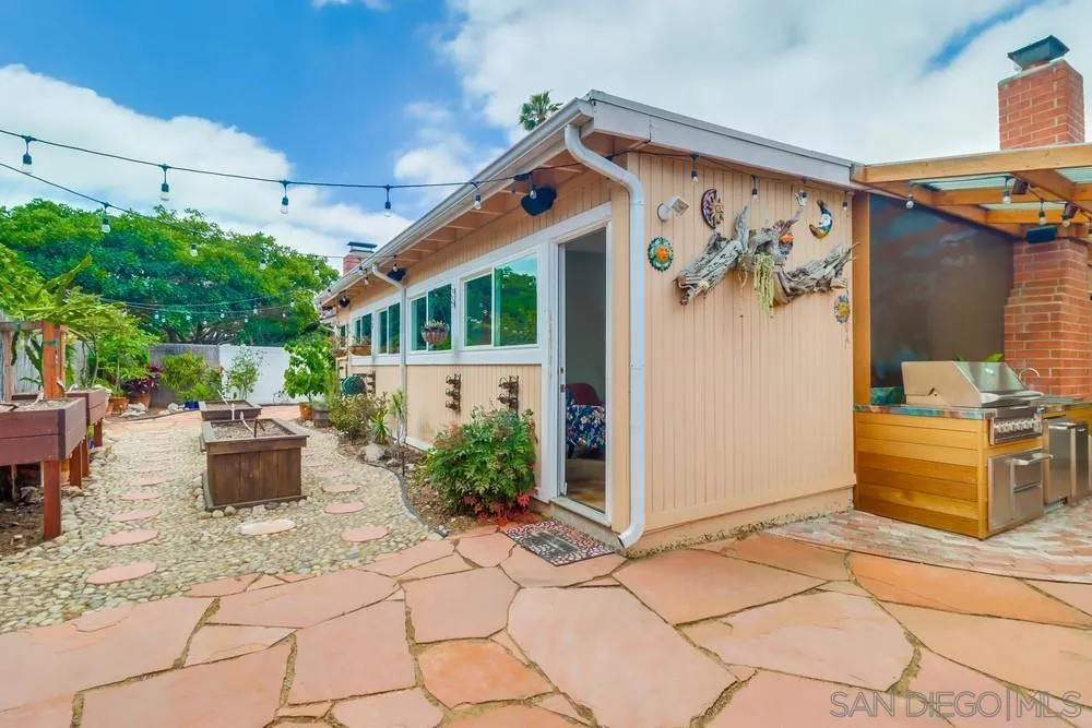 , San Diego, California 92123 home-pic-45