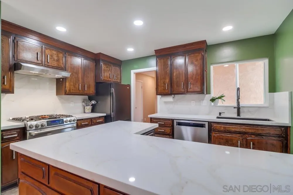 , San Diego, California 92123 home-pic-18