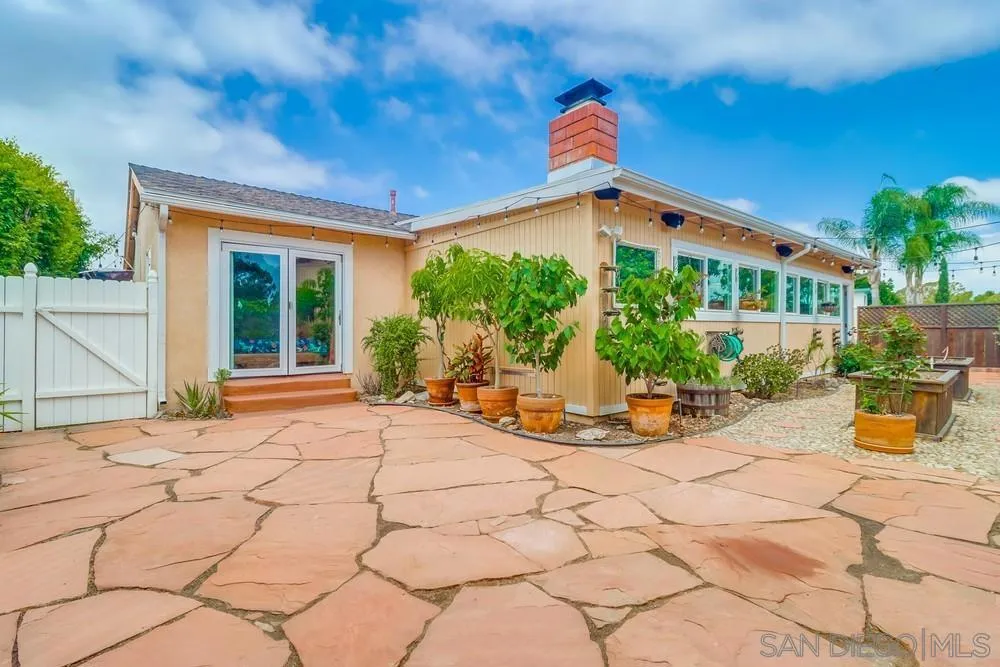 , San Diego, California 92123 home-pic-40
