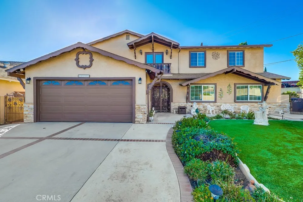 21203 Oakfort Avenue, Carson, California 90745, 6 Bedrooms Bedrooms, ,3 BathroomsBathrooms,Residential,For Sale,Oakfort,PW25168834