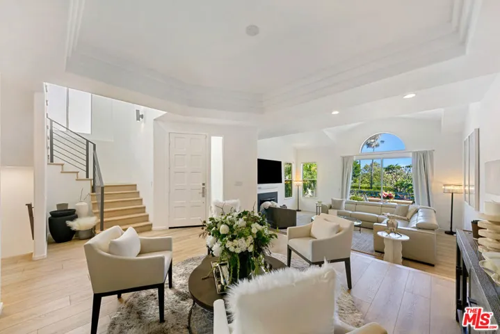 6481 Zuma View Place 109, Malibu, California 90265