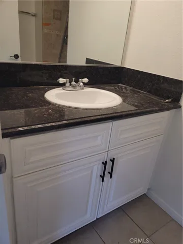 Primary ensuite 3/4 bathroom
